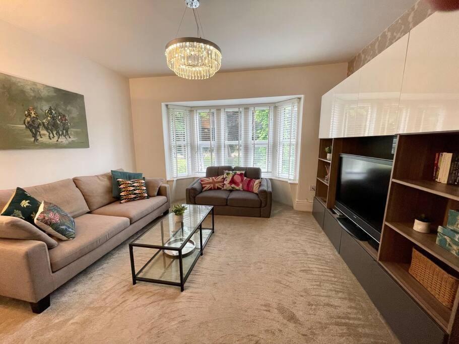 Modern 2 Bed Flat W Parking, Dog Friendly, Central Bournemouth Exterior foto